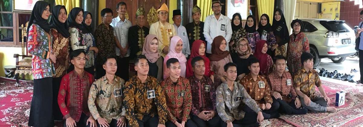 Finalis Duta Budaya FAHUM UINRF Kunjungi Istana Adat Kesultanan Palembang Darussalam